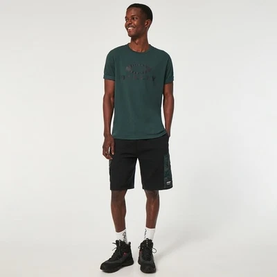 Nuevos pantalones cortos cargo Oakley Road Trip Rc para hombre con etiquetas en negro liso talla XL  Foto 1 de 4