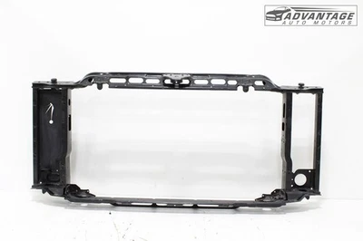 Chevrolet Silverado 2500 HD 2017-2019 radiador delantero núcleo inferior soporte OEM Foto 1 de 4