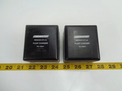 Lote de 2 PowerPSonic Power Sonic Float Charger PSC-12500-F 120VAC 12VDC 0.5A - Imagem 1 de 4