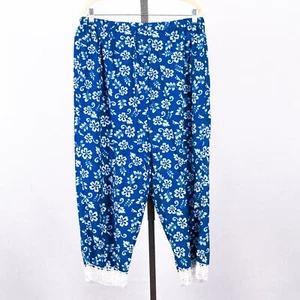 Women's Blue White Floral Capri Pajama Bottoms Pants Rayon w/ Crochet Hem SZ 2X - Picture 1 of 6