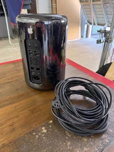 Apple MacPro 2013  - Intel 3.5GHz 6-Core - 64GB ECC Ram - 1TB SSD -  Dual D500  - Afbeelding 1 van 4