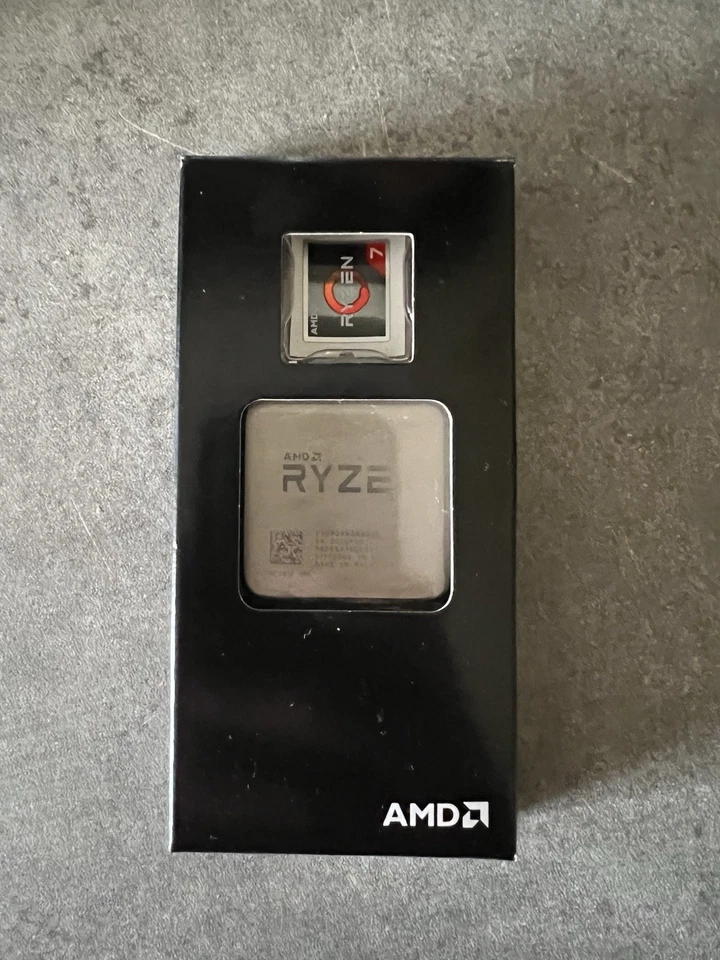 AMD Ryzen 7 2700X 3,7GHz Octa-Core YD270XBGAFBOX Processeur - Photo 1/1