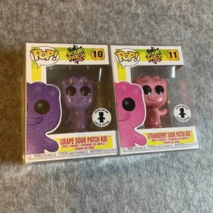 Funko Sour Patch Kids Grape Strawberry Exclusives w/ Protectors - Picture 1 of 8