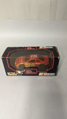 Racing Champions NASCAR #15 Geoff Bodine - Escala 1/43 - SELLADO ENVÍO GRATUITO "LEER" Foto 1 de 4