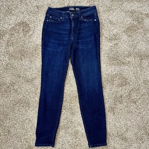 Amazon Essentials Women's Blue Jeans Skinny Dark Wash Size 4 - Picture 1 of 9