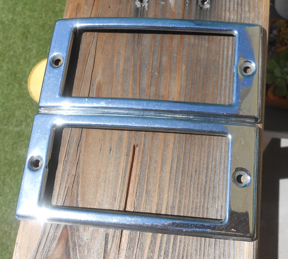 Biseles de luces de estacionamiento Ford Deluxe 1950 (par) Foto 1 de 3