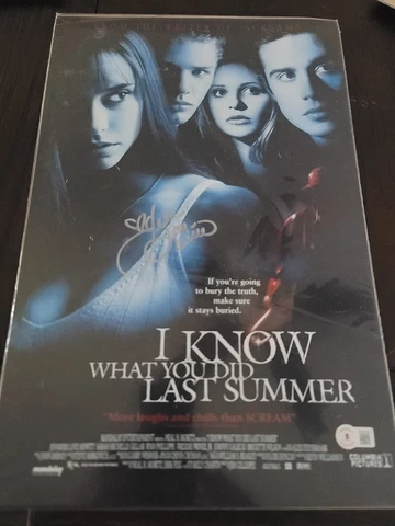 jennifer love hewitt signed jsa I Know What You Did 11x17 Cover