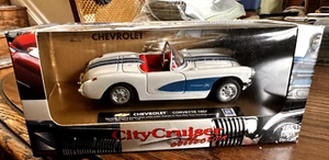 Road Signature 1/43 Diecast Car City Cruiser Collection 1957 Chevrolet Corvette - Picture 1 of 5