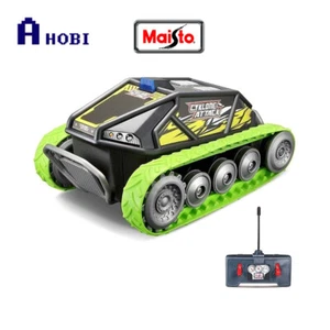 Maisto RC Cyklone Attack with Rubber Treads 27Mhz Green Off-Road RC Tank - Picture 1 of 2