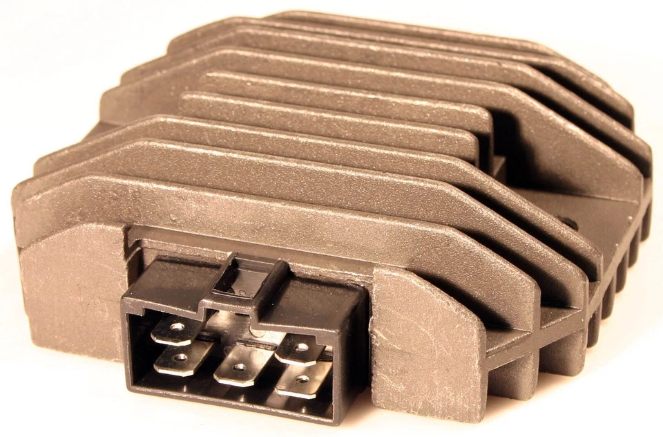 Yamaha YZF R1 1000, 1998 1999 2000 2001, регулятор напряжения - 4JH-81960-01-00 - Изображение 1 из 1