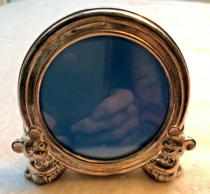 Vintage Silber Teller runder Bilderrahmen mit Bären beide Seiten des Sockels 3-1/2 Zoll - Bild 1 von 10