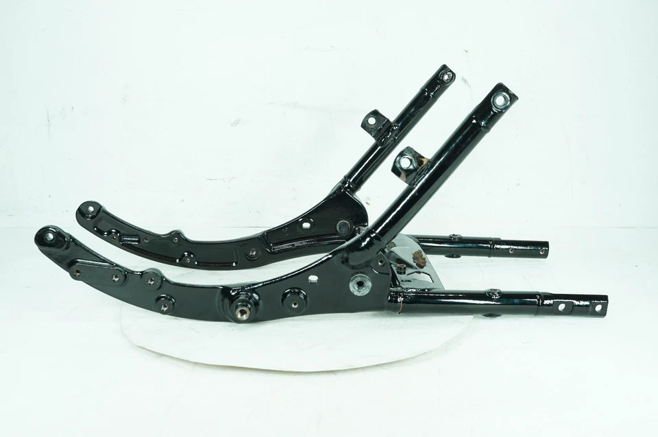 11 Harley Touring Street Glide Screamin Eagle Submarco trasero Submarco Riel trasero Foto 1 de 4