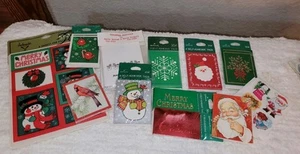 Lote de 2 etiquetas y sellos de regalo de Navidad vintage divertidos retro nostalgia navideña - Imagen 1 de 6