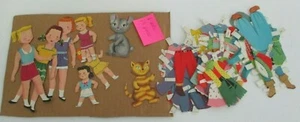 Lote de muñecas de papel vintage, 6 muñecas con 63 trajes y accesorios - Imagen 1 de 3