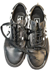 Vans off the wall black/white lace up Low toe closed toe size 7.0 EUR 37.0 shoes