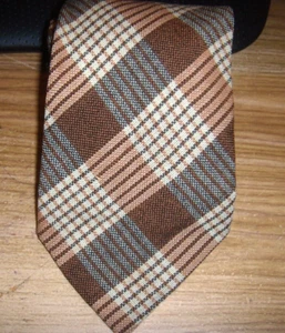 MENS TIE ABSTRACT  BROWN / TAN  54 X 4 STRIPES ACRYLIC? NO MAKER NAME - Picture 1 of 1