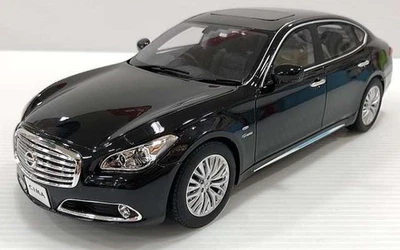 KYOSHO KYOSHO Originale SAMURAI 1/18 Nissan Cima Hybrid (Black Pearl) - Immagine 1 di 4