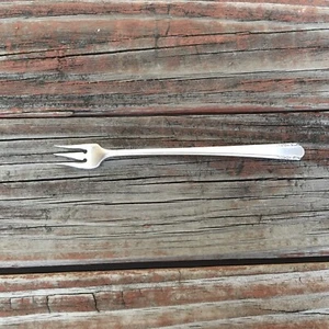 Wm Rogers 1940 Vista Cocktail/ Seafood Fork 6” G33 - Imagen 1 de 4
