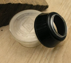 A32 32mm push fit slip on shade lens hood ,genuine Agfa lightweight - Picture 1 of 3