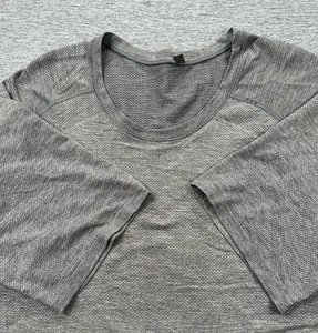 Lululemon T-Shirt Mens XL Gray Metal Vent Tech Gym Fitness Sports Active Outdoor - Picture 1 of 8