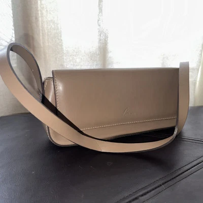 Bolso de hombro pequeño de cuero Nardelli Foto 1 de 4