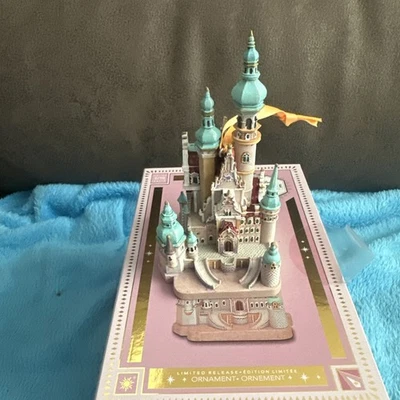 Tienda Disney Colección Castillo Princesa Rapunzel Enredado Adorno Limitado 5/10 Foto 1 de 4
