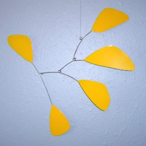 Abstracto Moderno Salpicaduras Amarillo Colgante Móvil Pintado Acero Nuevo Regalo Envío Gratis - Imagen 1 de 1