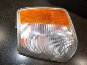 Used OEM Volvo#3518622,BOSCH#0311400015 L/H FRONT COMBO/TURN-SIGNAL 760,940,960 - Picture 1 of 11