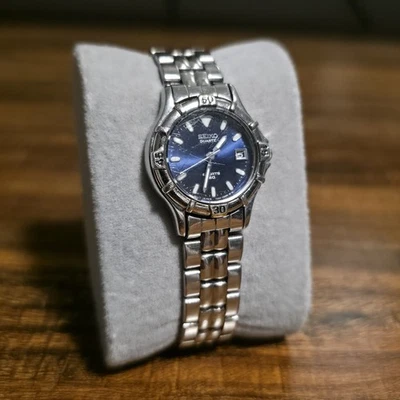 Ladies' Seiko Sports 50 Blue Dial Date 5 Bar Watch W/Original Band & New Battery - Image 1 of 4