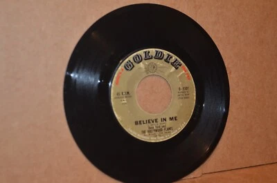 THE HOLLYWOOD FLAMES: BELIEVE IN ME & ELIZABETH 1962 GOLDIE 1101 VG++ DOO WOP 45 - Image 1 of 2