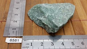 GRÜNQUARZ Rohstein Mineralien Lithotherapie Esoterik Sammlung Reiki Roh - Bild 1 von 2