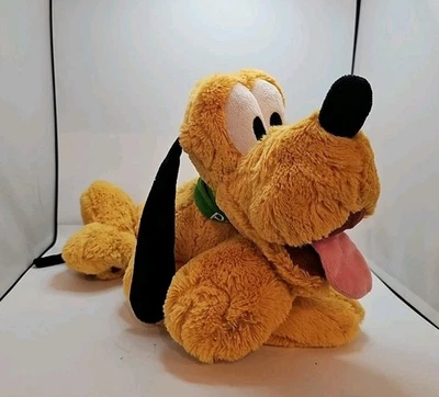 Peluche suave de 15" de colección Disney Store Plutón juguete cachorro perro acostado Foto 1 de 4
