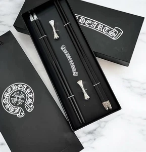 CHROMHERZEN Sushi Essstäbchen Geschenkbox & Tasche Set mit Hashioki Rest - Bild 1 von 6