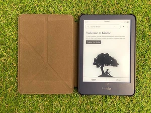 Amazon Kindle 11th Gen 2022 6" E-Reader C2V2L3 (E26) - Picture 1 of 7