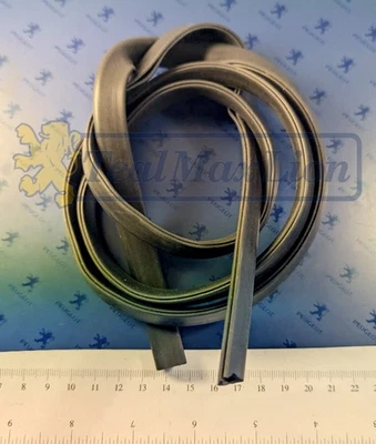 Joint latéral de repos de capot compartiment moteur Peugeot 504 coupé/cabriolet - Photo 1/4