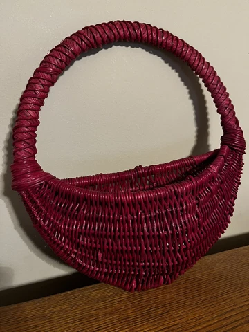 Vintage Woven Rattan Wicker Wall Pocket Door Hanging Basket Primitive Boho Red Cover