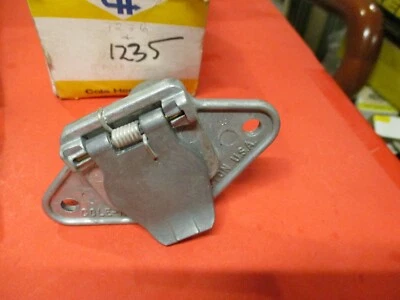 COLE-HERSEE--ENCHUFE 1235- 6 POLOS -CONECTOR-=HECHO EN EE. UU.-- Foto 1 de 3