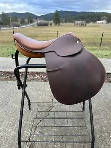 Horse Tack - 16 1/2” Crosby Prix de Nations Close Contact English Saddle - Picture 1 of 9