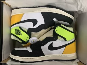 NEW Size 10 Air Jordan 1 Retro High OG Volt Gold (555088-118) - Bild 1 von 2