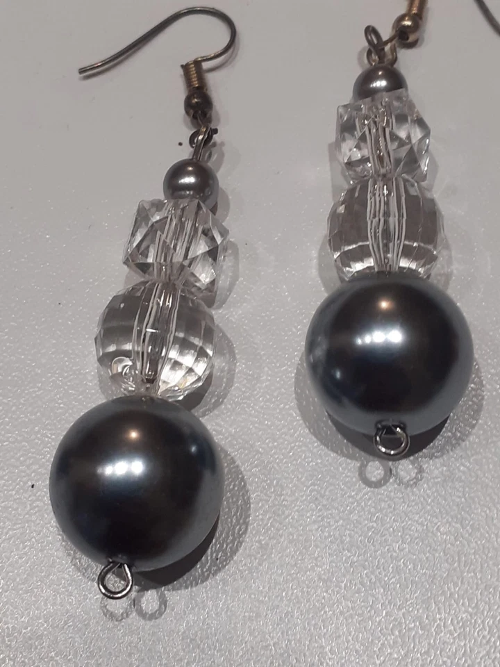 ORECCHINI PIETRA TRASPARENTE TIPO CRISTALLO COLORE GRIGIO SILVER ELEGANTI - Immagine 1 di 4