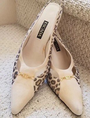 Zapatos Escada dos tonos beige y animal print gamuza cuero talla 7-1/2B, Italia  Foto 1 de 4