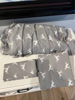 Sábana bajera y fundas de almohada Pottery Barn gris King 100 % algodón. SIN SÁBANA PLANA Foto 1 de 4