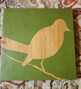 13x13 Wood Grain Bird with Green Background on Wood Canvas Hanging Print - Picture 1 of 3