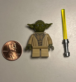 Lego Yoda Minfig w/ Lightsaber Duel on Geonosis Ep 2 CLONE WARS STAR WARS 75017