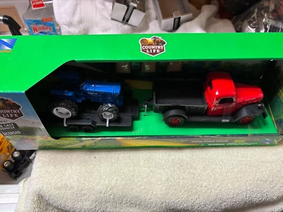 1/32 VINTAGE PICKUP, TRAILER ,  TRACTOR NO PACKAGING # A54 - Image 1 of 2