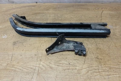 43015 2C 2017 PEUGEOT PARTNER N/S LEFT SLIDING DOOR RAILS. - Image 1 of 3