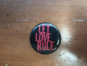 Vintage 1989 ~ Lenny Kravitz ~ Let Love Rule Collectible Pinback Button - Picture 1 of 3
