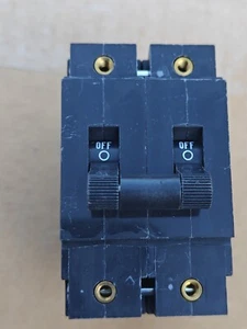 Interruptor de circuito Heinemann AM2R-A9AB-LC07D-A07 10A 250 VAC - Imagen 1 de 7