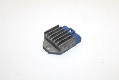 Yamaha Vmax 600 1995 OEM regulador de voltaje 8AB-81910-00-00 Q2427 Foto 1 de 4