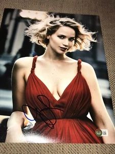 JENNIFER LAWRENCE SIGNED AUTOGRAPH 11x14 PHOTO SEXY BABE VOGUE BECKETT BAS COA E - Picture 1 of 3